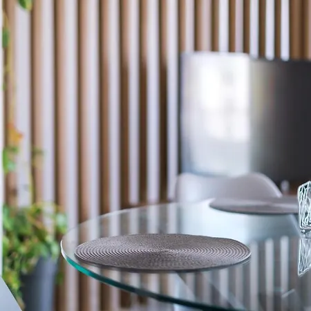 Royal Luxury Homes Apartment *